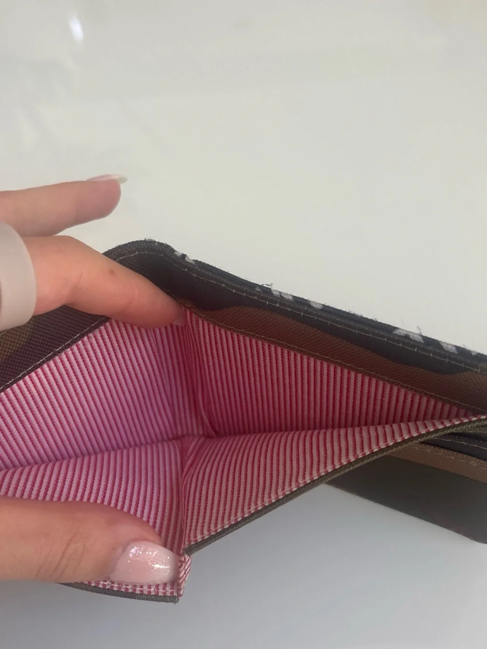 Herschel wallet